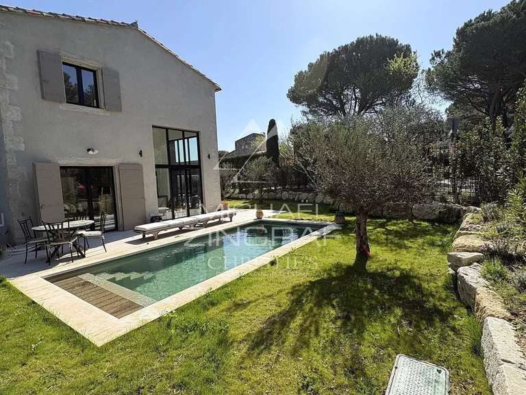 Maison Eygalières - 4 chambres - 107m²