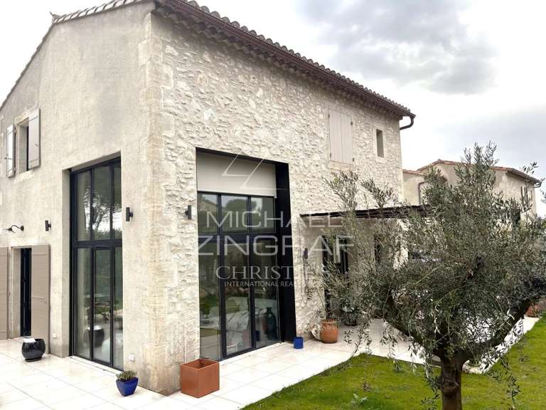 Maison Eygalières - 4 chambres - 107m²