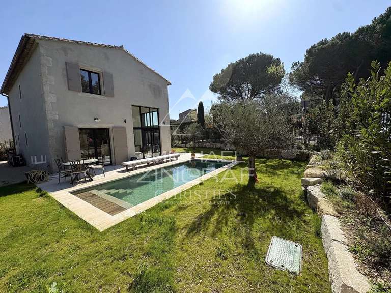 Maison Eygalières - 4 chambres - 107m²