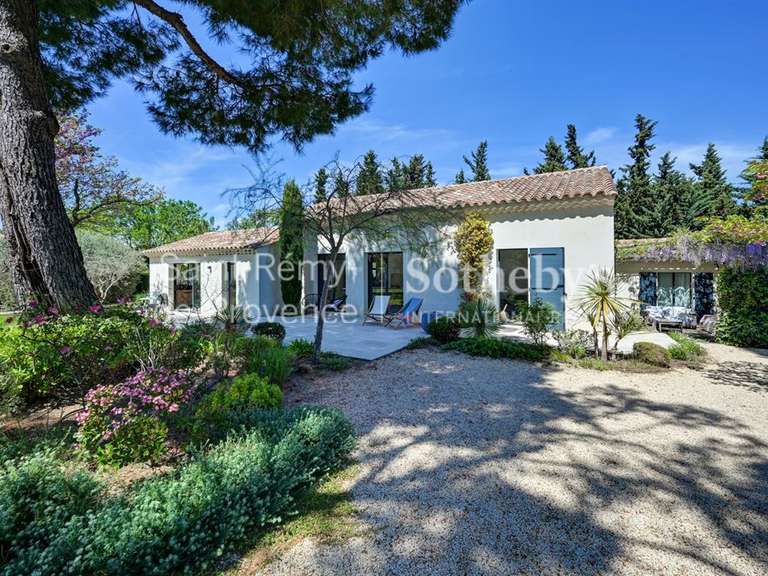 Maison Eygalières - 4 chambres - 225m²