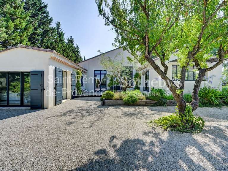 Maison Eygalières - 4 chambres - 225m²