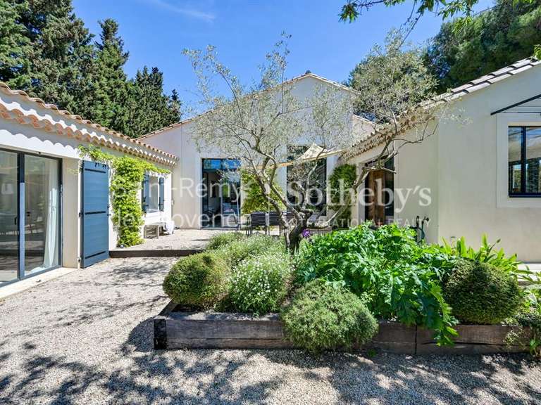 House Eygalières - 4 bedrooms - 225m²