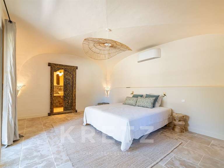 House Eygalières - 6 bedrooms - 319m²