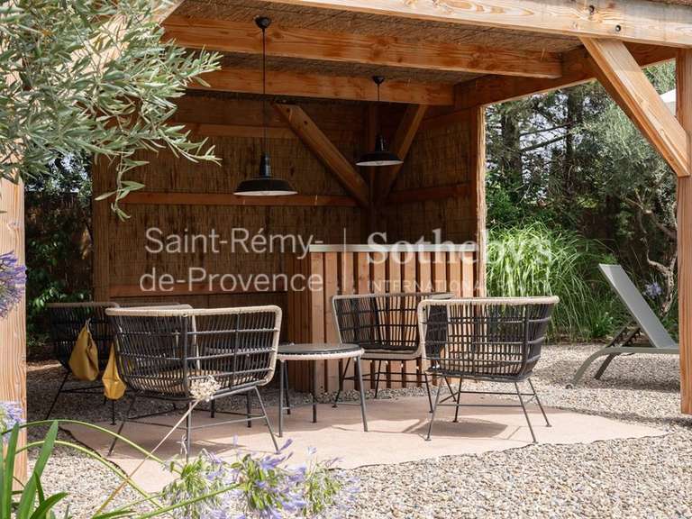 Maison Eygalières - 4 chambres - 250m²