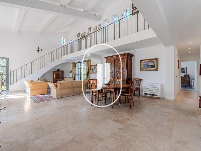 Maison Eygalières - 4 chambres - 173m²