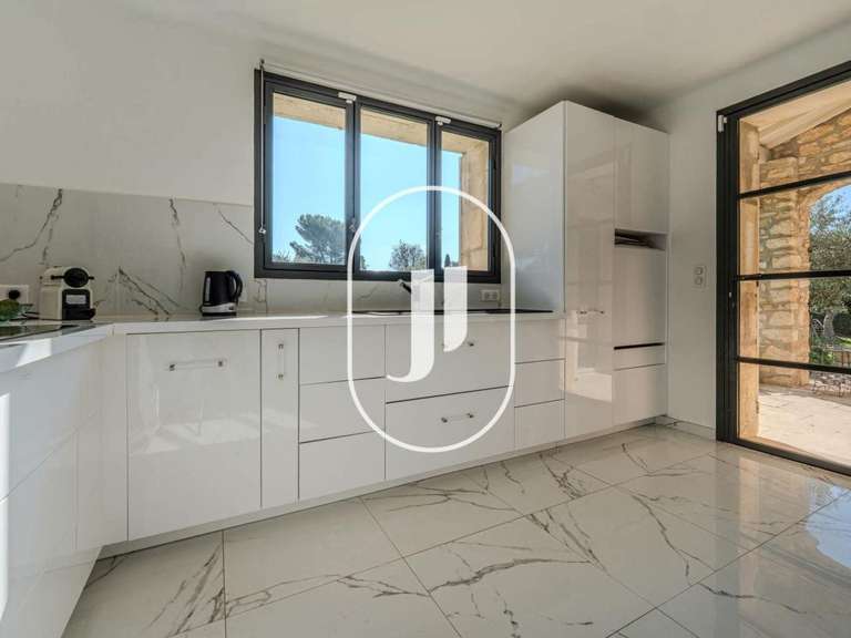 Maison Eygalières - 4 chambres - 173m²