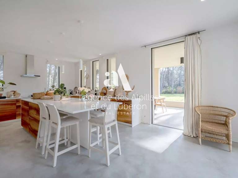 Maison Eygalières - 4 chambres - 300m²