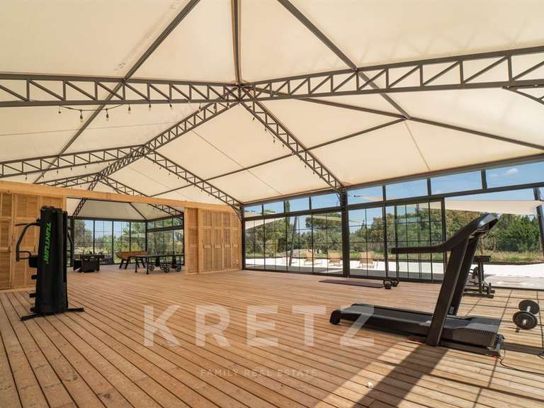 Maison Eygalières - 6 chambres - 375m²