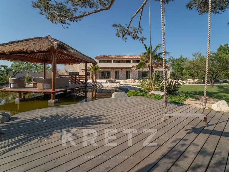 Maison Eygalières - 5 chambres - 440m²