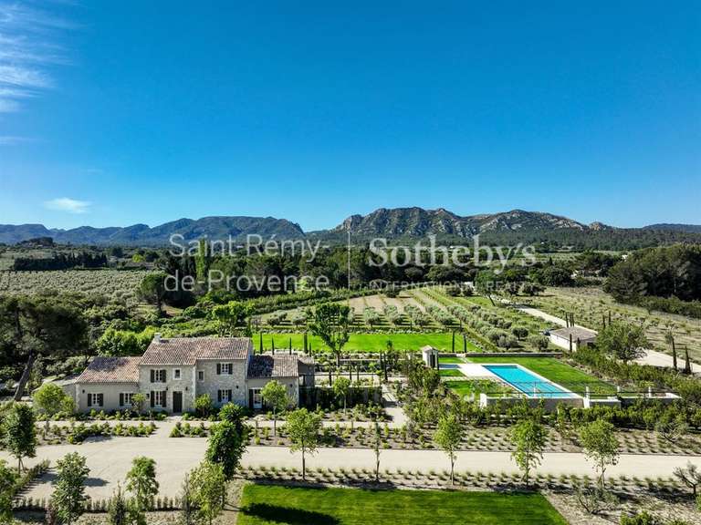 House Eygalières - 7 bedrooms - 350m²