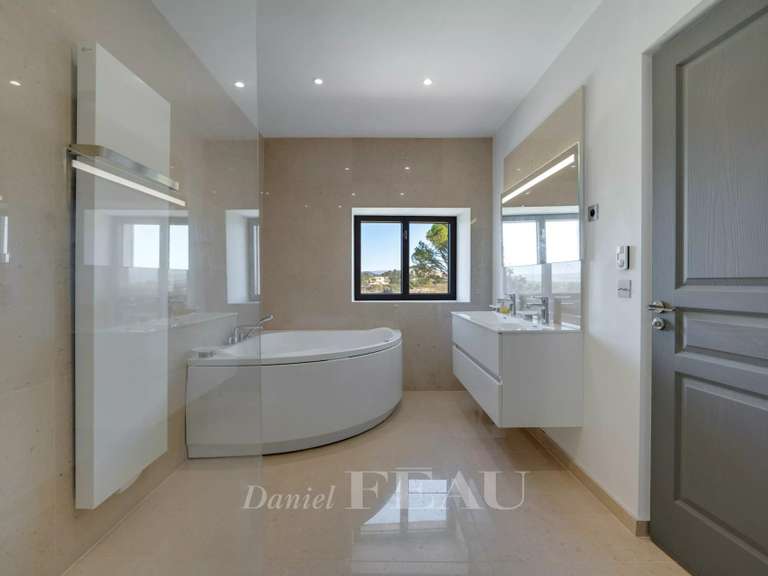Maison Eygalières - 5 chambres - 301m²