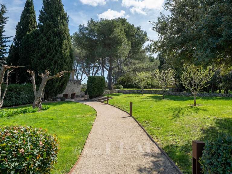 Maison Eygalières - 5 chambres - 301m²