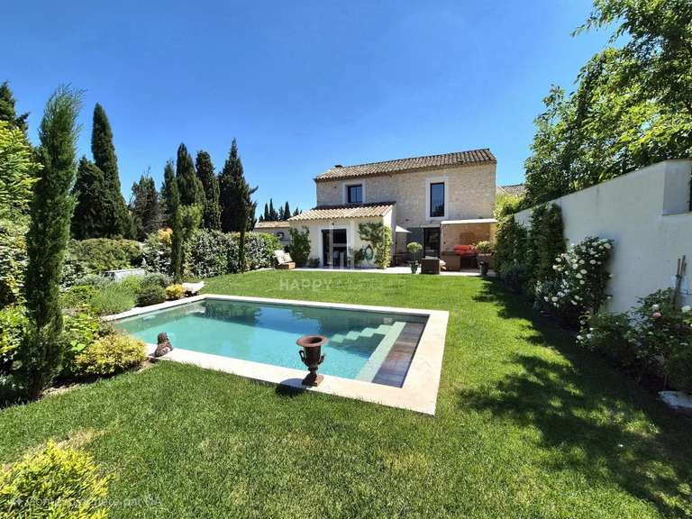 Maison Eygalières - 3 chambres - 110m²