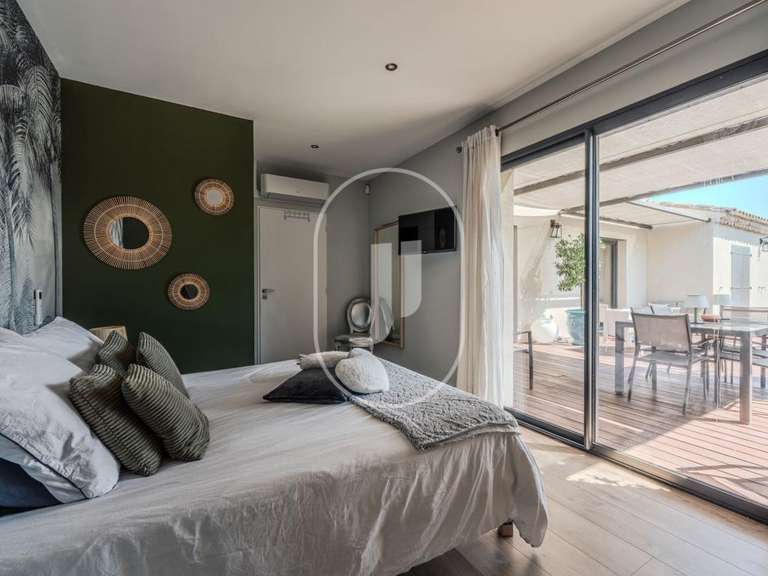 Maison Eygalières - 5 chambres - 204m²
