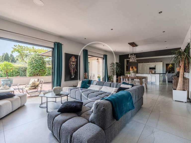 Maison Eygalières - 5 chambres - 204m²