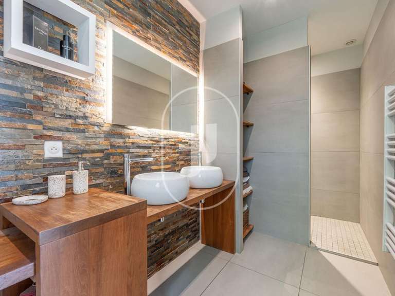 Maison Eygalières - 5 chambres - 204m²