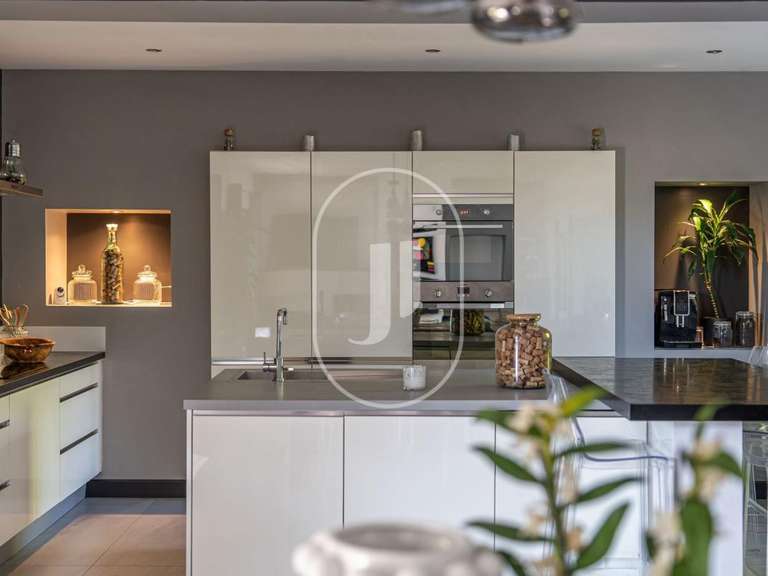 House Eygalières - 5 bedrooms - 204m²