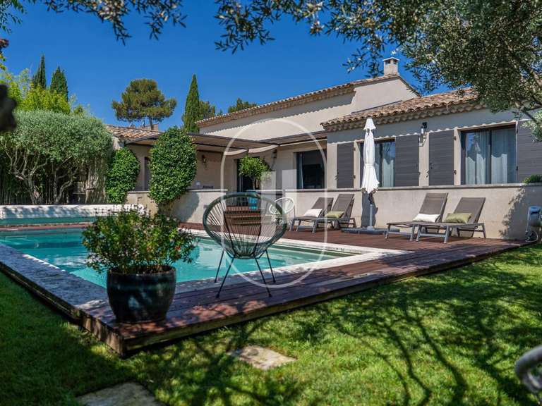 Maison Eygalières - 5 chambres - 204m²