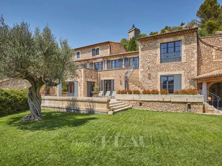 House Eygalières - 7 bedrooms - 641m²