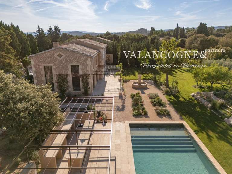 House Eygalières - 5 bedrooms - 264m²