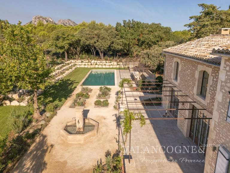 House Eygalières - 5 bedrooms - 264m²