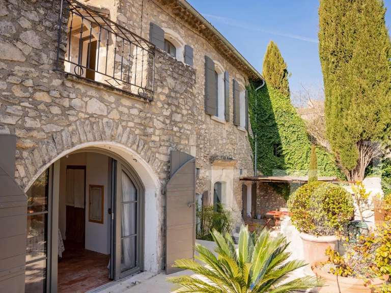 Maison Eygalières - 3 chambres - 135m²