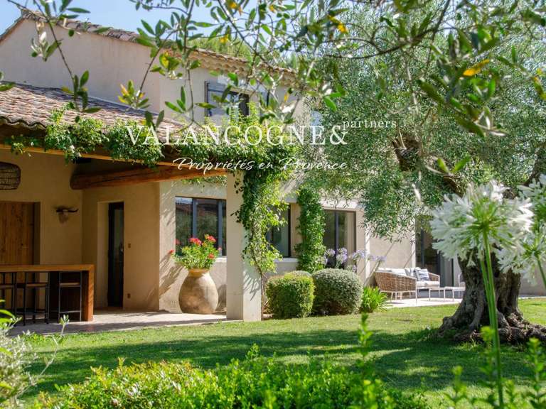 Maison Eygalières - 3 chambres - 325m²