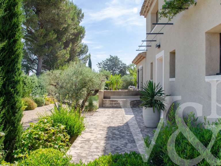 Maison Eygalières - 3 chambres - 325m²