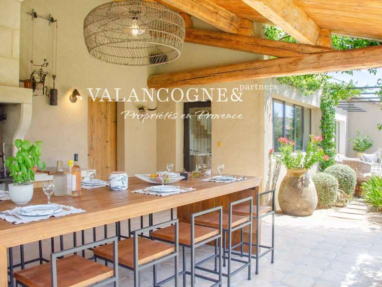 Maison Eygalières - 3 chambres - 325m²