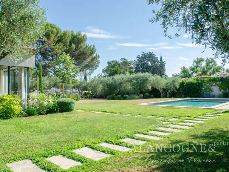 Maison Eygalières - 3 chambres - 325m²