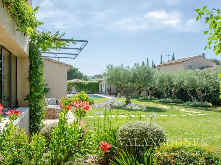 Maison Eygalières - 3 chambres - 325m²