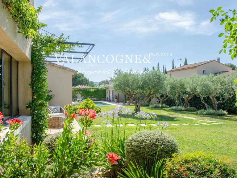 Maison Eygalières - 3 chambres - 325m²