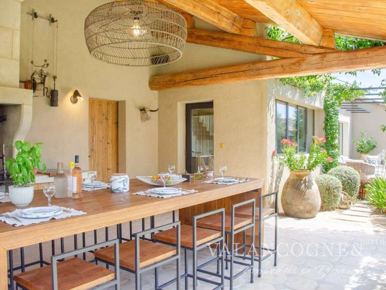 Maison Eygalières - 3 chambres - 325m²