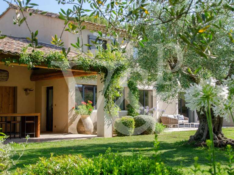 Maison Eygalières - 3 chambres - 325m²
