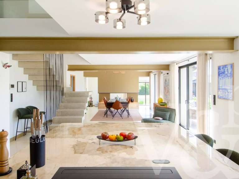 Maison Eygalières - 3 chambres - 325m²