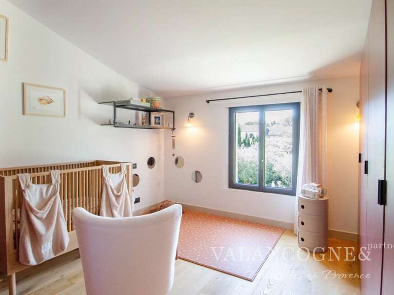 Maison Eygalières - 3 chambres - 325m²