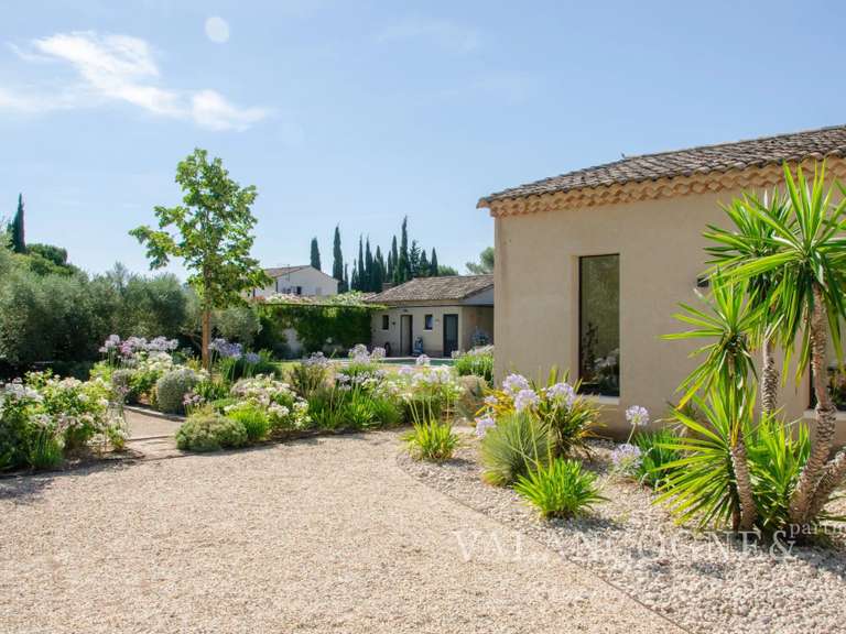 Maison Eygalières - 3 chambres - 325m²