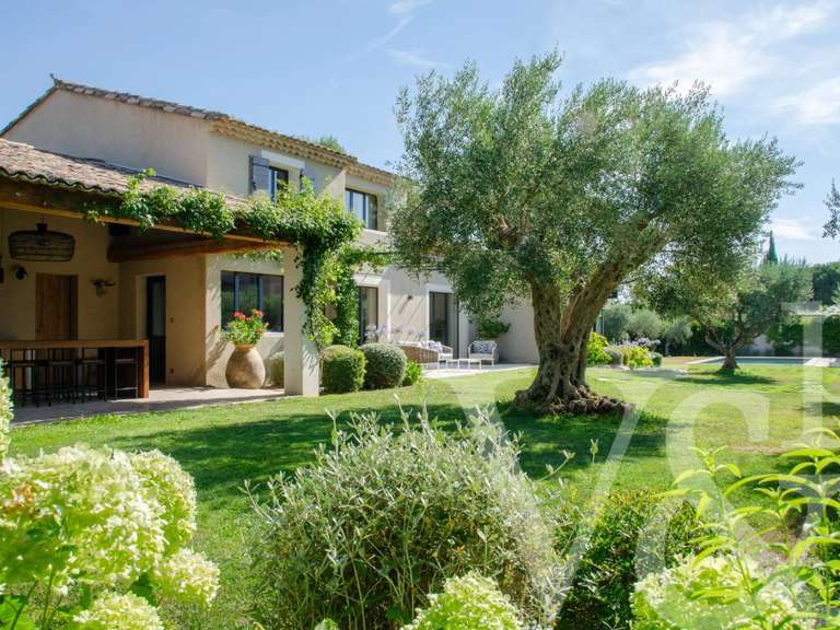 Maison Eygalières - 3 chambres - 325m²