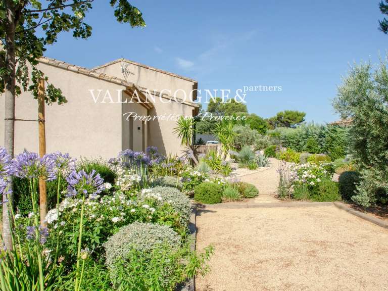 Maison Eygalières - 3 chambres - 325m²