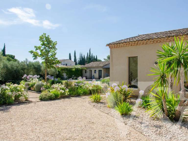 Maison Eygalières - 3 chambres - 325m²