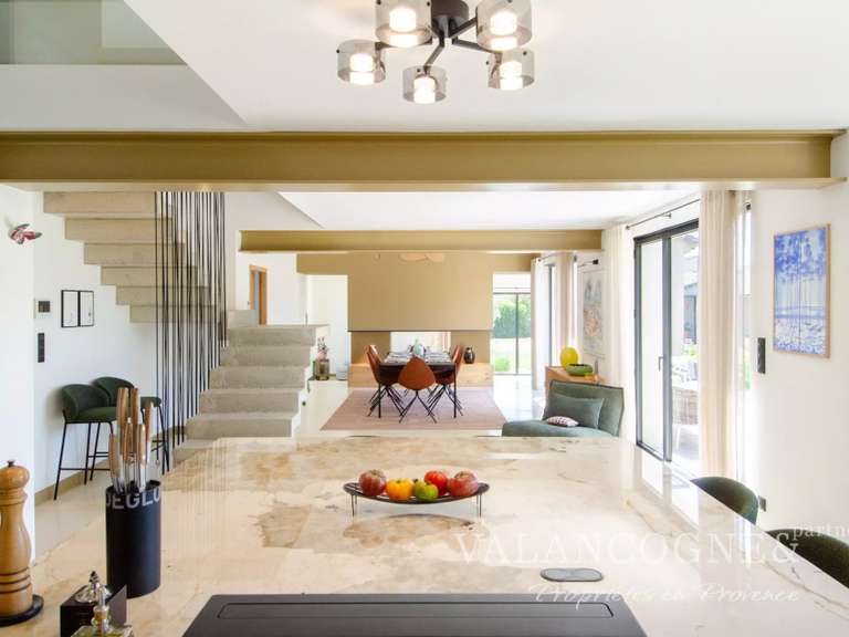 Maison Eygalières - 3 chambres - 325m²