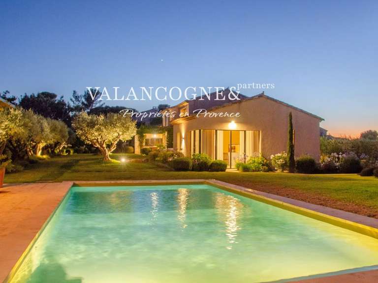 Maison Eygalières - 3 chambres - 325m²