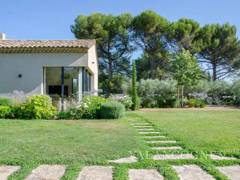 Maison Eygalières - 3 chambres - 325m²