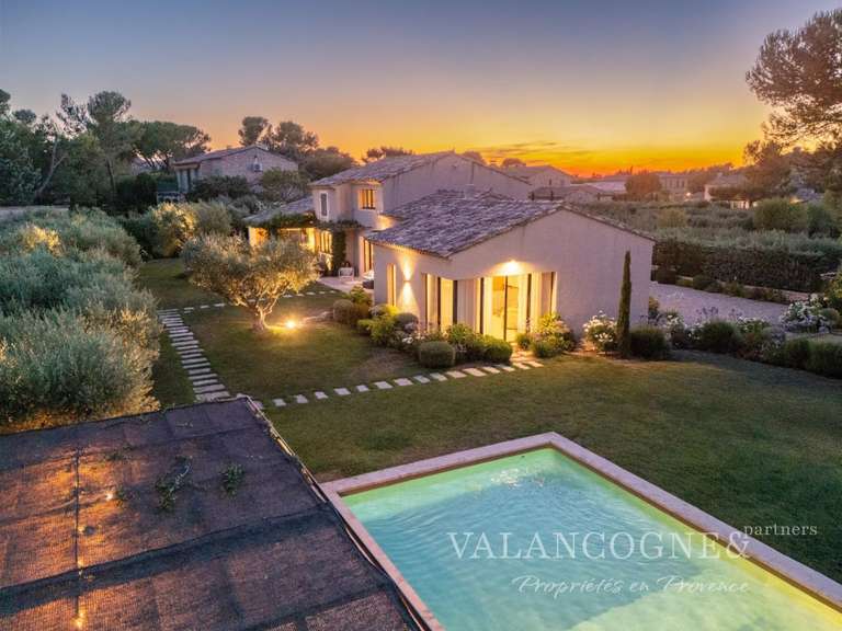 Maison Eygalières - 3 chambres - 325m²