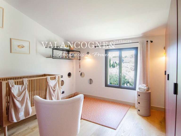 Maison Eygalières - 3 chambres - 325m²