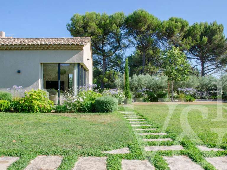 Maison Eygalières - 3 chambres - 325m²