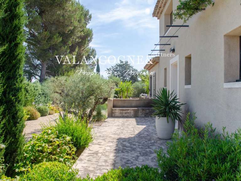 Maison Eygalières - 3 chambres - 325m²