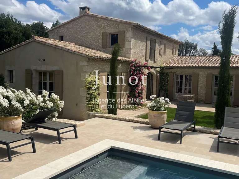 House Eygalières - 3 bedrooms - 1000m²