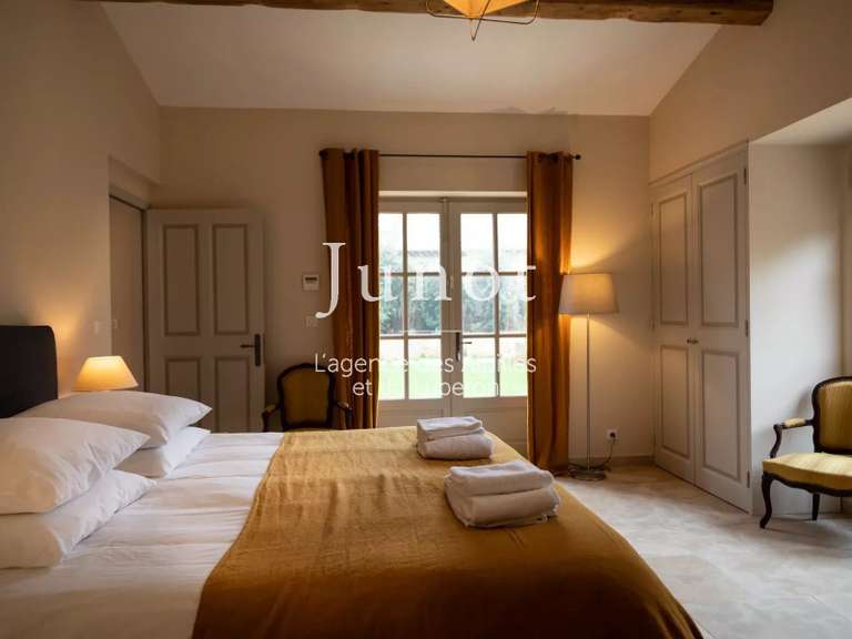 House Eygalières - 3 bedrooms - 1000m²