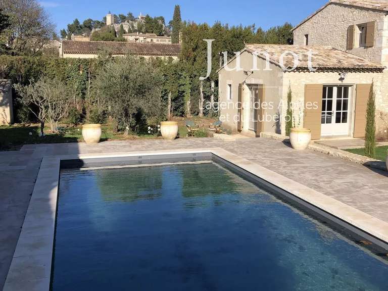 House Eygalières - 3 bedrooms - 1000m²